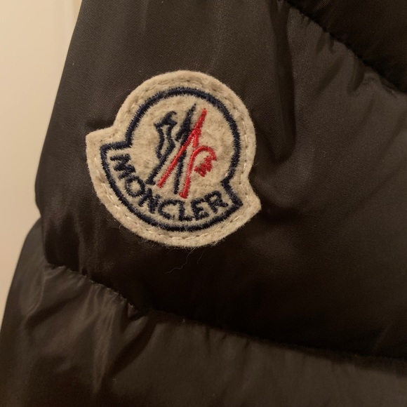 Moncler Genette belter puffer with fur hood - Picture 6 of 16